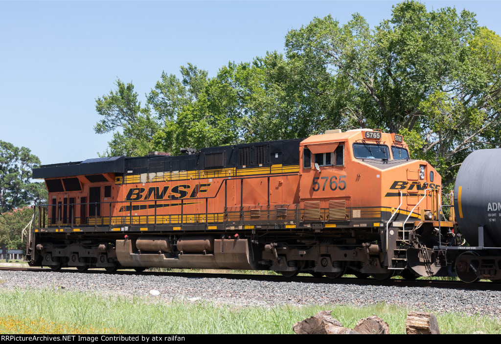 BNSF 5765